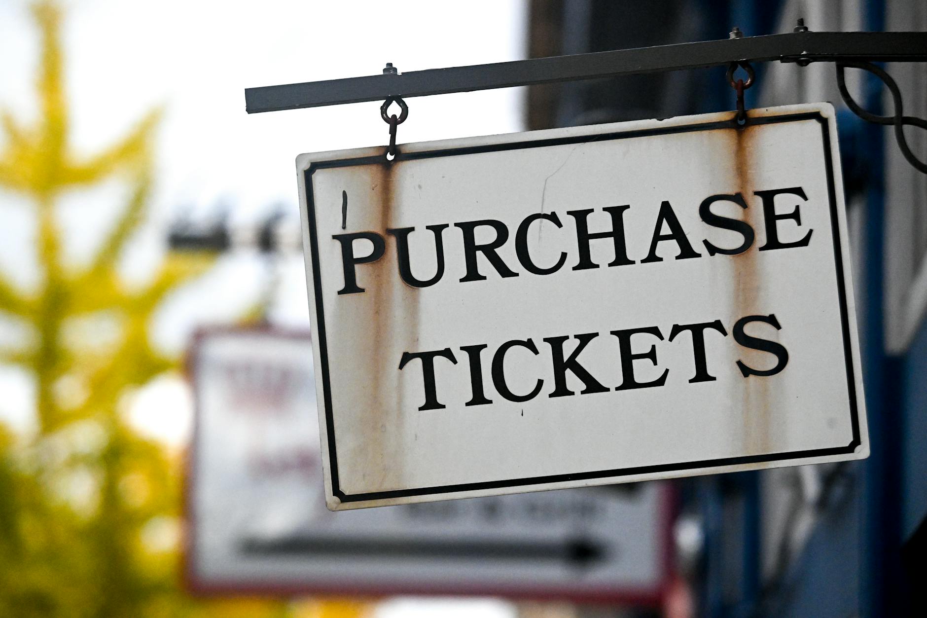 Attraction Ticketing for Travel Agents: A Complete Product Knowledge Guide