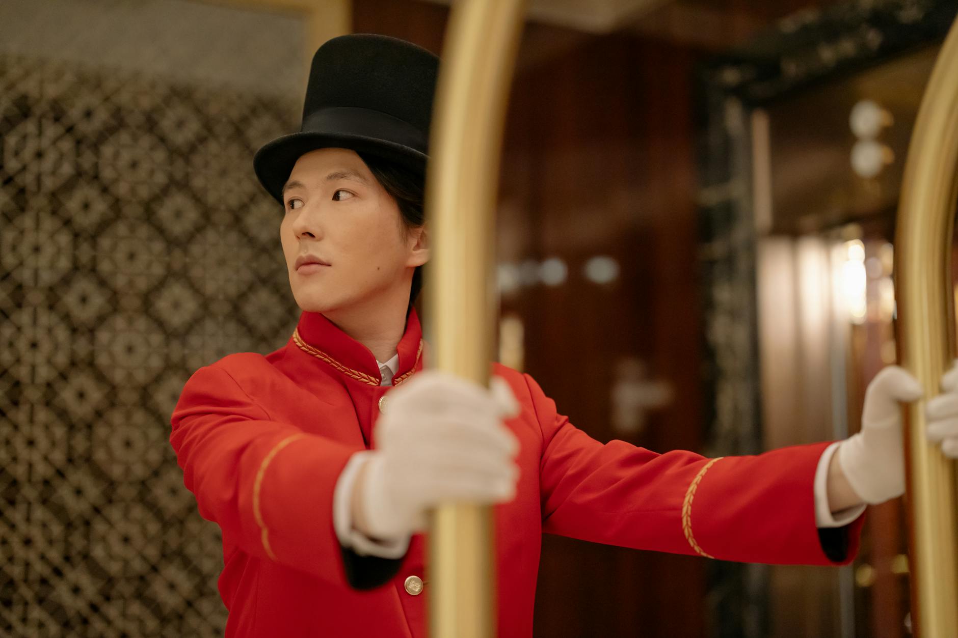 Hotel Guest Complaint Handling: Training Staff to Turn Problems into Loyalty