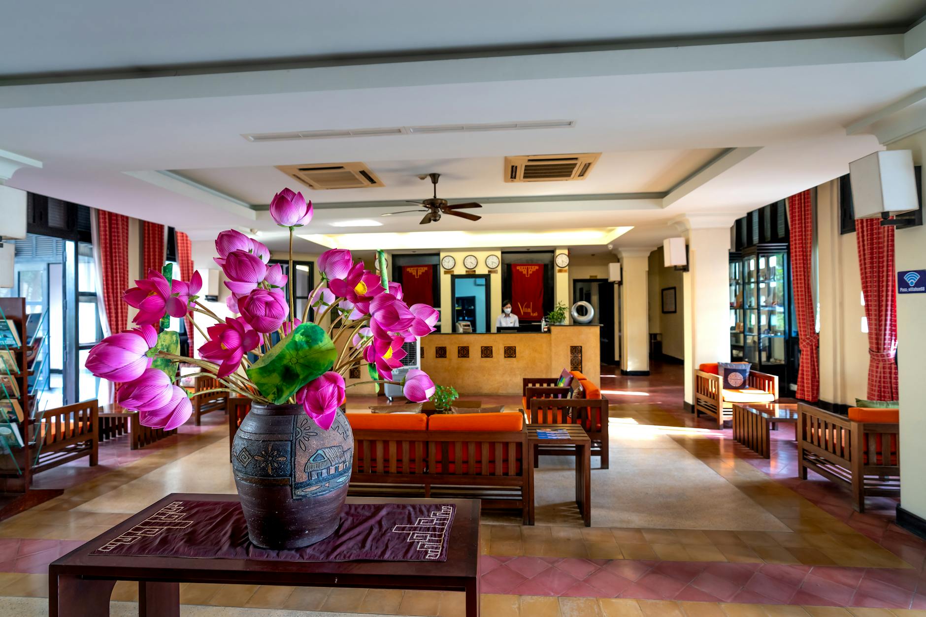 Reservations Agent Training Guide for Hotels: Building Revenue-Maximising Booking Teams