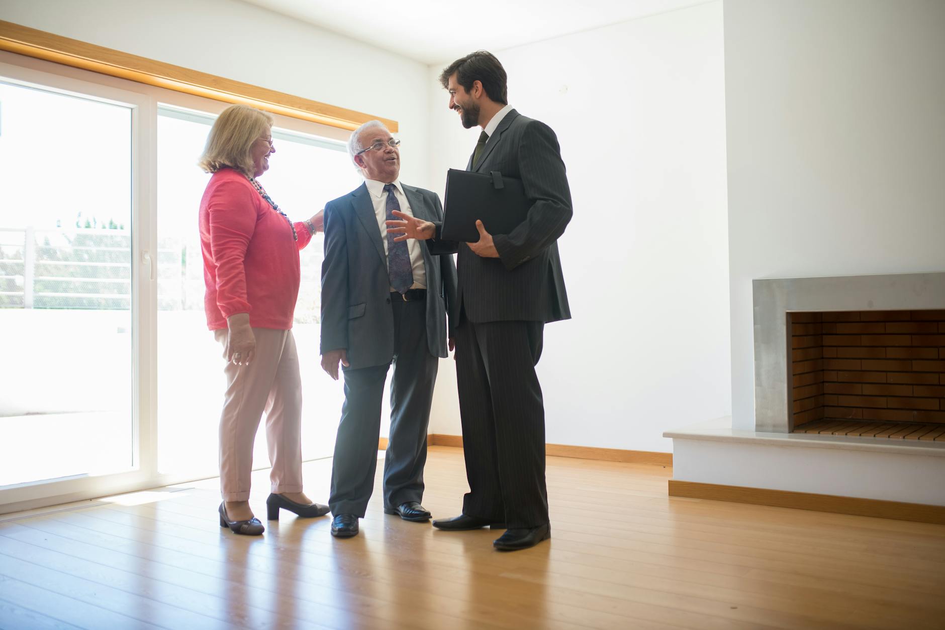 Tour Guide Training Guide for Cultural Attractions: Developing Expert Interpretive Guides